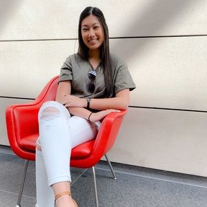 Meet your Posher, Caitlyn